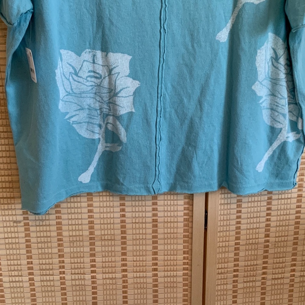 We The Free Blue Floral Short Sleeve Tee Tag Still On Size Medium - Picture 8 of 12